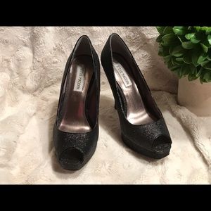 Steve Madden black shimmer pumps